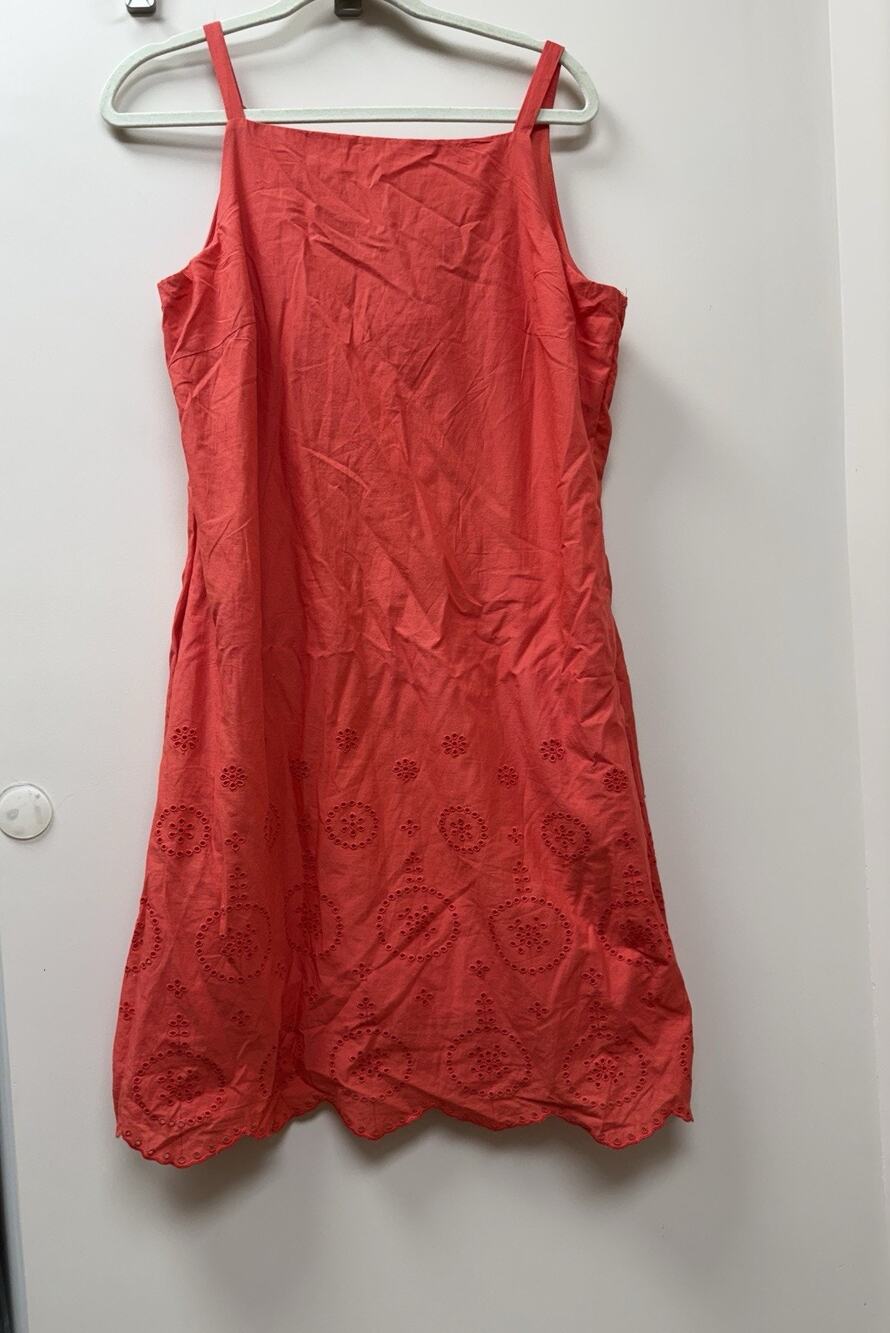 Lรฉa the label red dress eyelet cotton md pockets preppy